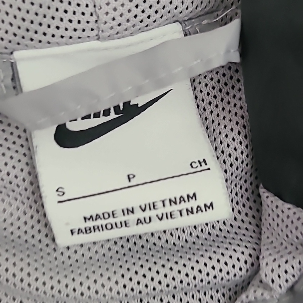 Nike Windrunner Jacket - Picture 2 of 9